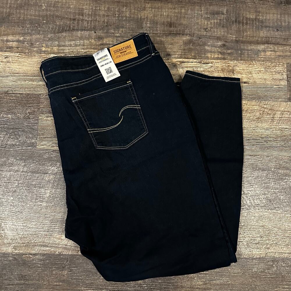 Woman's Signature Mid-Rise Skinny Jeans - Picture 2 of 3